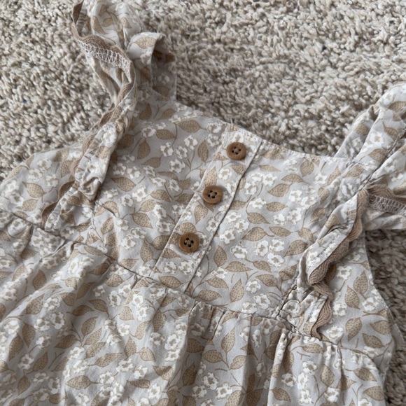 Carter’s baby girl toddler girl one piece romper onesie outfit size 12 months - Picture 4 of 7